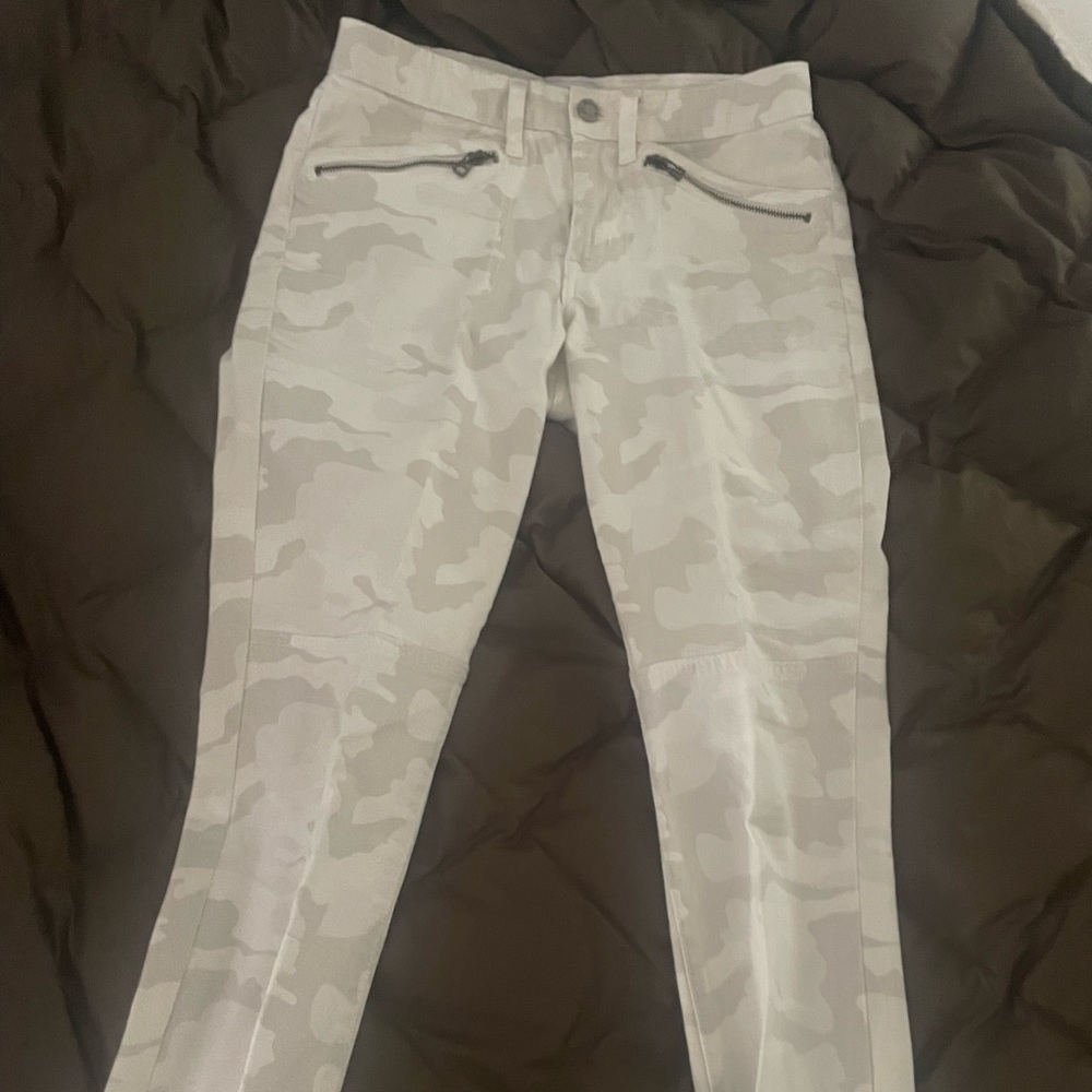 William Rast camo pants - Picture 4 of 6